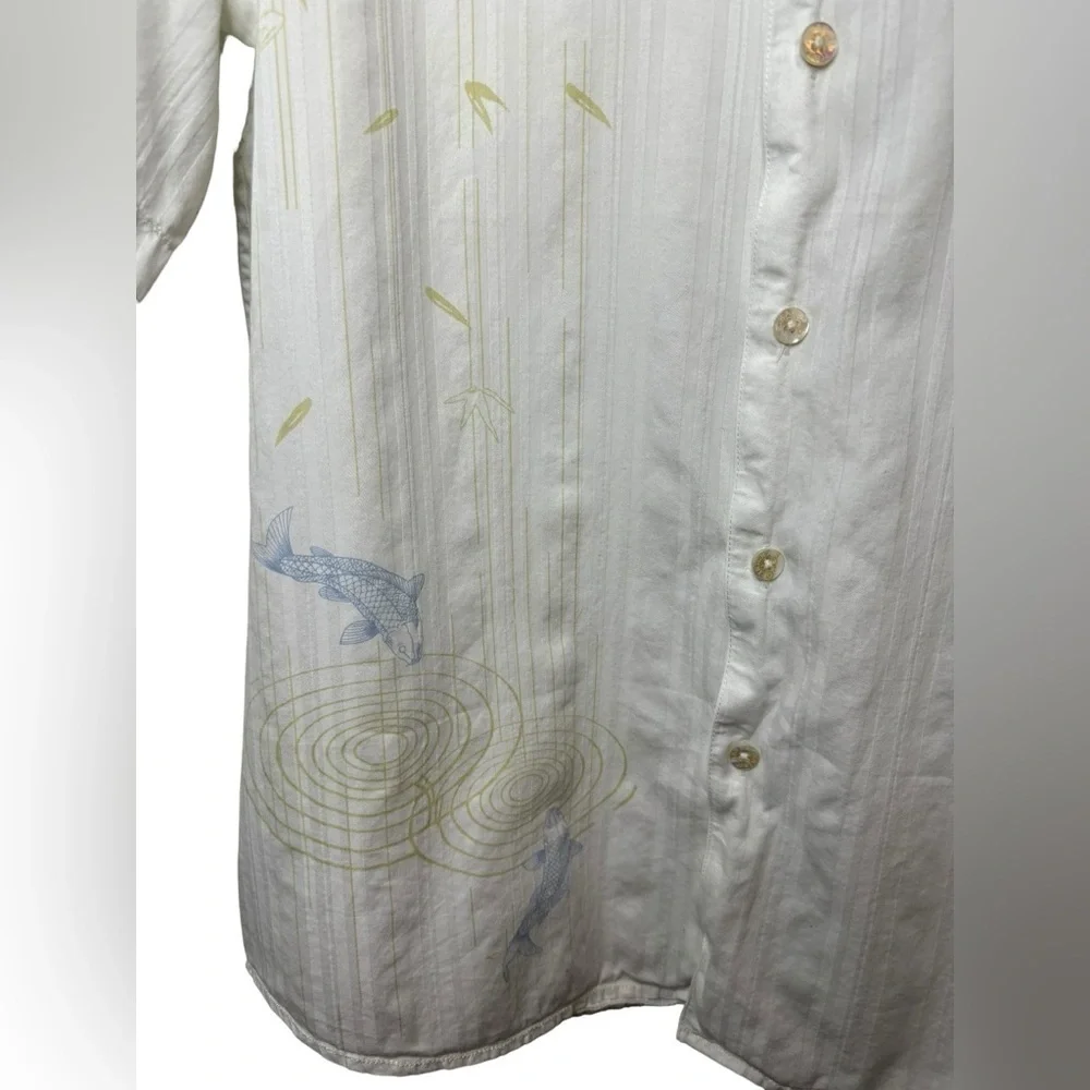 Tori Richard Honolulu Hawaiian Top Size L Cream Blue Fish
